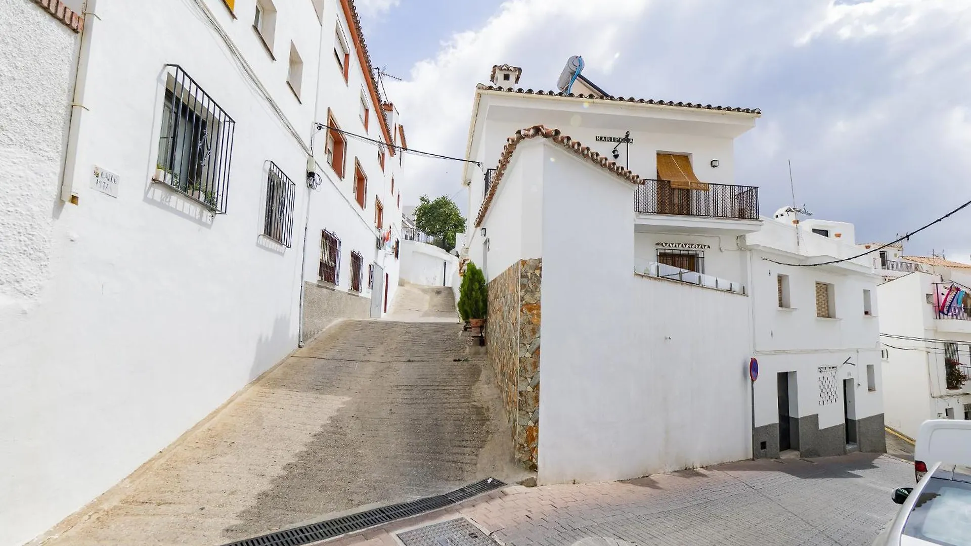 別荘 Ojén Cubo'S Casa Mariposa Near Marbellaヴィラ