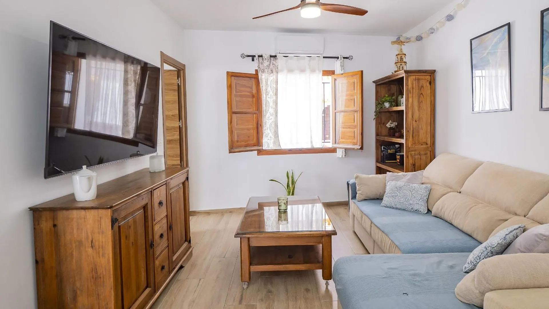 Ojén Cubo'S Casa Mariposa Near Marbellaヴィラ 別荘